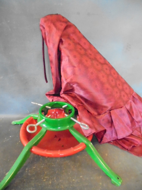 lot 91 image: Christmas Tree Skirt and Stand