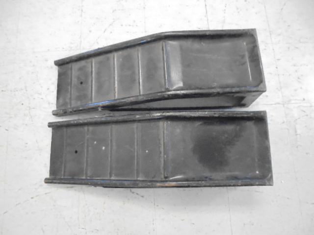 lot 94 image: Car Ramps