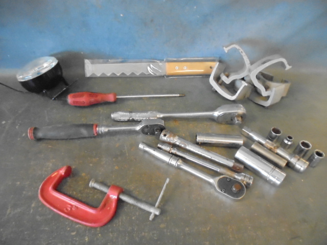 lot 100 image: Ratchets, Brackets and More