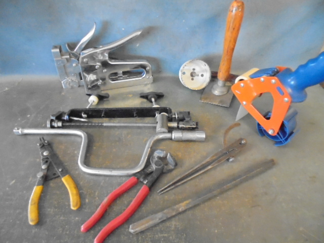 lot 102 image: Tools