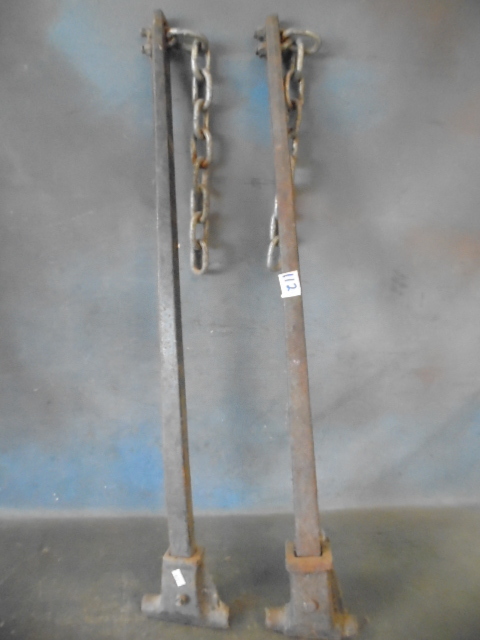 lot 112 image: Towing stabilizing Bars