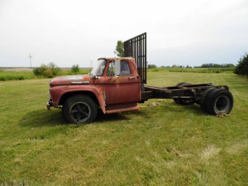 1962 Ford F700