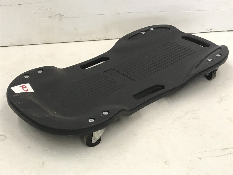 lot 2 image: PowerBuilt Molded Plastic Floor Cre...