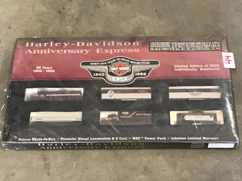 lot 44 image: Harley Davidson Train Car Set