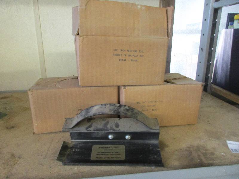 lot 43 image: fiberglass ductboard tools