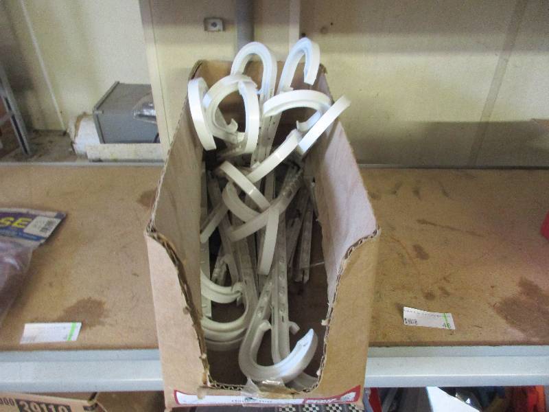 lot 46 image: Piping Hangers