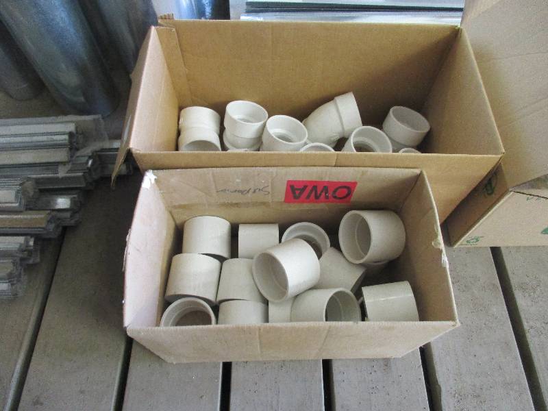 lot 62 image: 3 PVC fittings