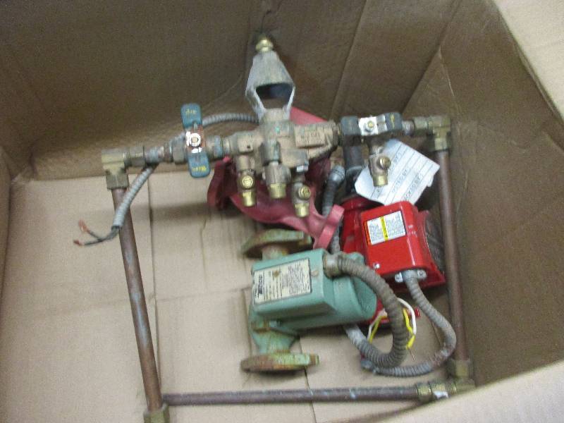 lot 93 image: Pumps