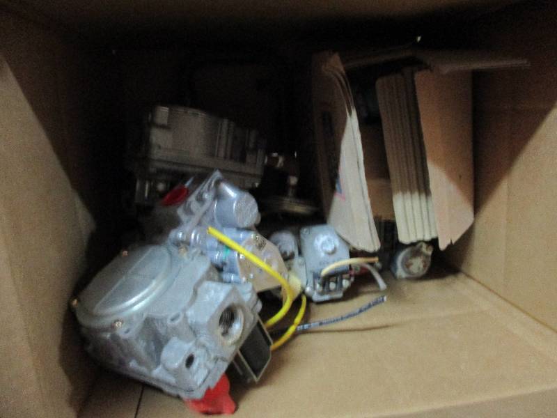 lot 148 image: Gas Valves