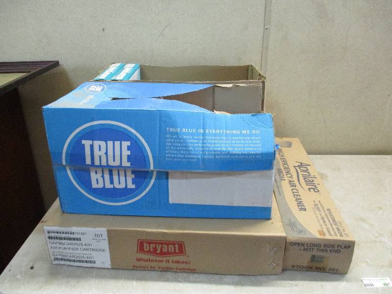 lot 207 image: Bryant air purifier cartridge 20x25 and humidifer pads