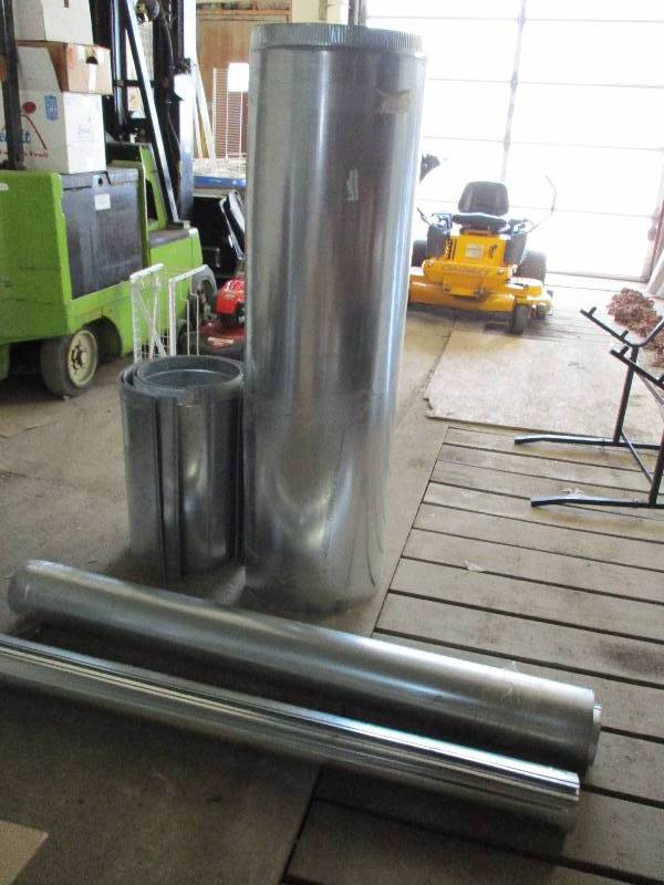 lot 213 image: Ductwork pieces