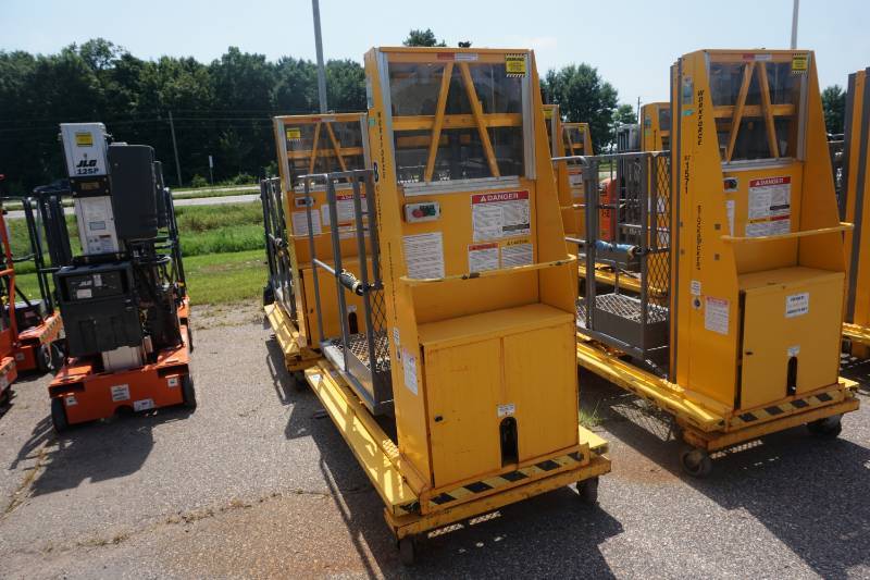 lot 25 image: Bil Jax XLT 1571 Electric Personnel Lift