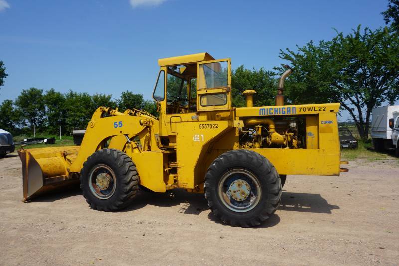 lot 4 image: Clark Michigan 55 Articulating Wheel Loader