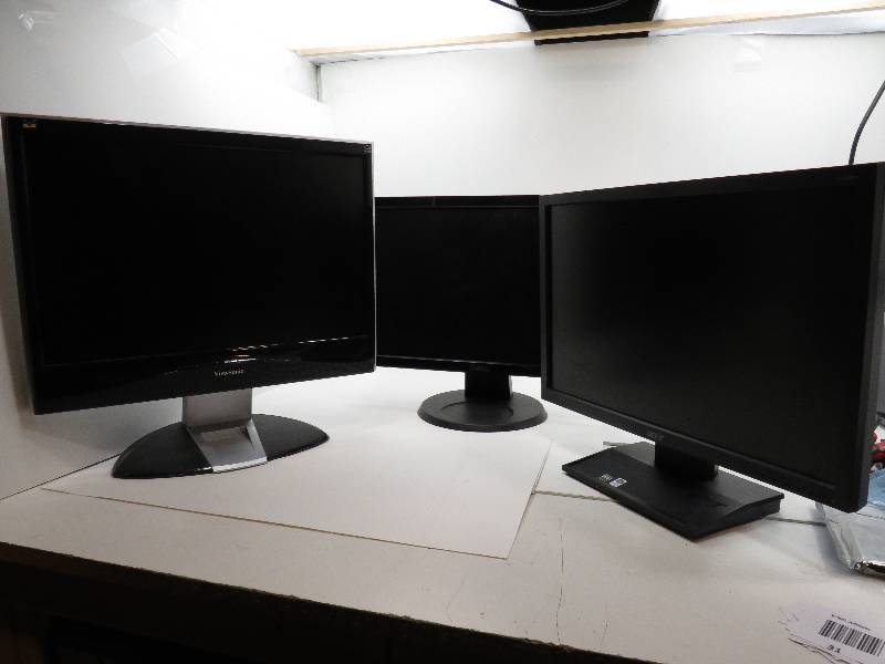 lot of 3 computer monitors