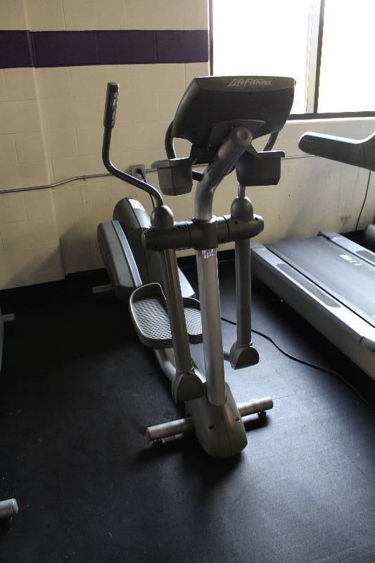 lot 258 image: Life Fitness 91XI Eliptical Machine