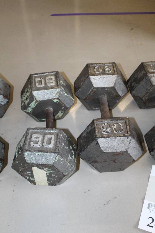 lot 263 image: Lot of (2) 90lb. Dumbbells
