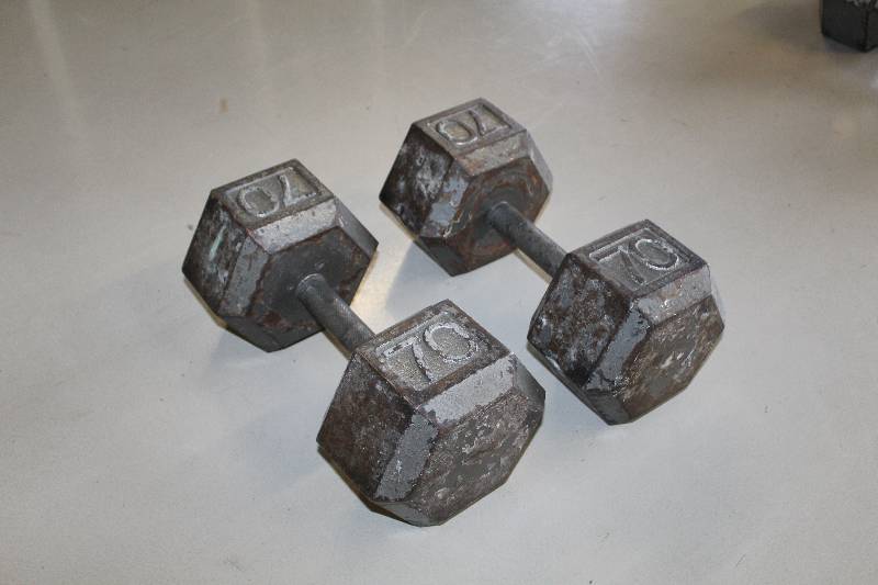 lot 265 image: Lot of (2) 70lb. Dumbbells