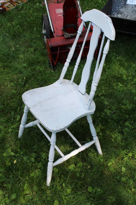 lot 71 image: Wood Chair