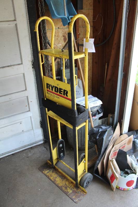 lot 12 image: Appliance Dolly