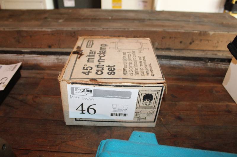 lot 46 image: Craftsman 45in. Miter Clamps