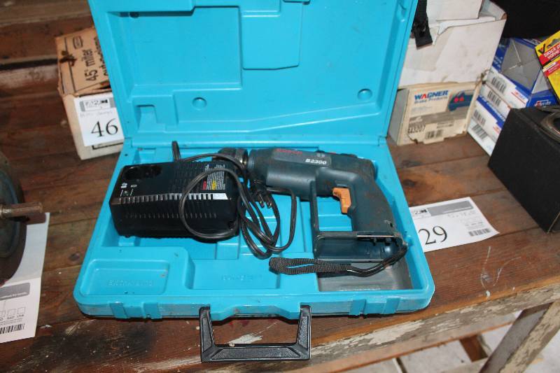 lot 47 image: Bosch B2300 Drill w Case