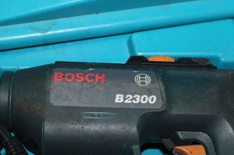 Bosch B2300 Drill w Case Richfield Estate Sale K BID