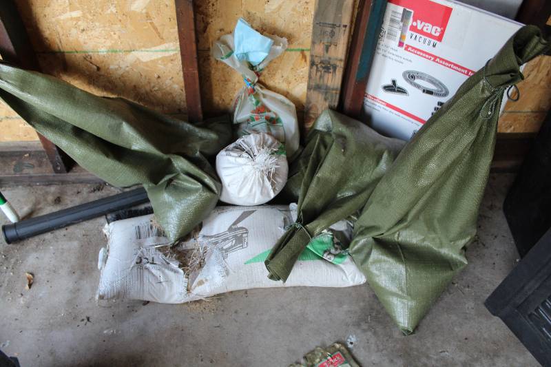 lot 37 image: Sand Bags