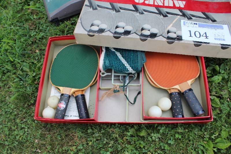 lot 104 image: Munro Table Tennis Set