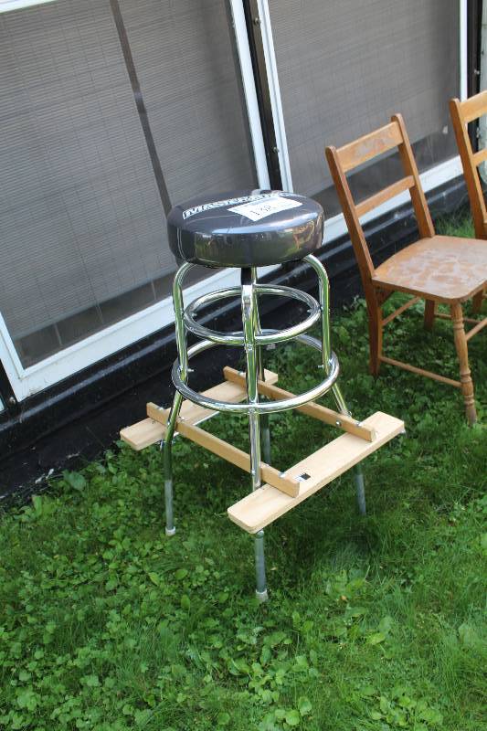 lot 138 image: MasterForce Stool w Step