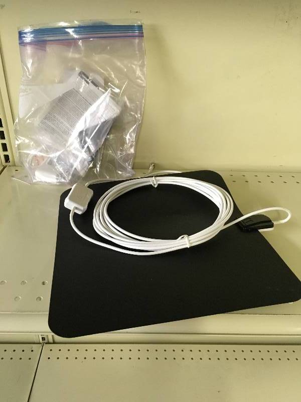 Flat Wave FL5500 Indoor TV Antenna, Retail $34.99