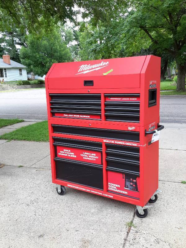 lot 2 image: Milwaukee Rolling Steel Storage Cabinet