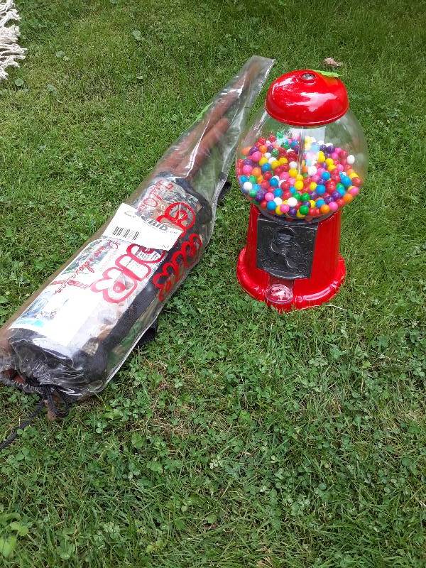 lot 33 image: Air Chair and Coin Operated Gumball Machine (See Close-Ups)