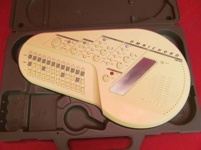 lot 35 image: Omnichord
