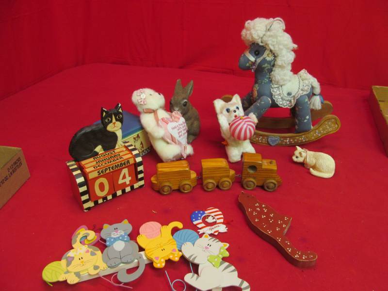 lot 37 image: collectibles