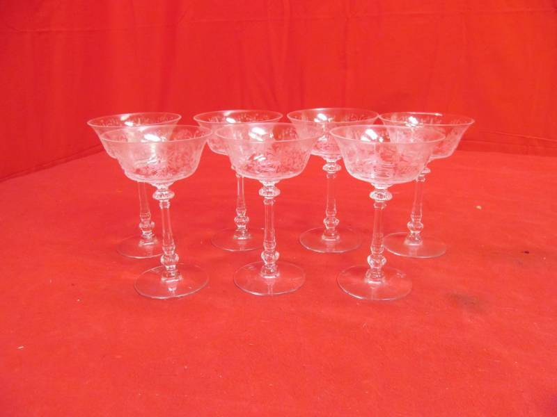 lot 45 image: glassware