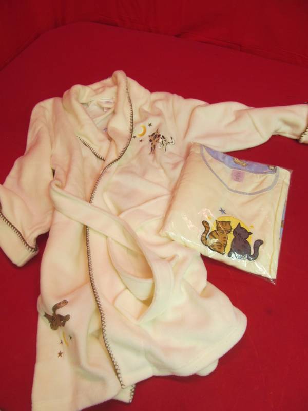 lot 60 image: PJs