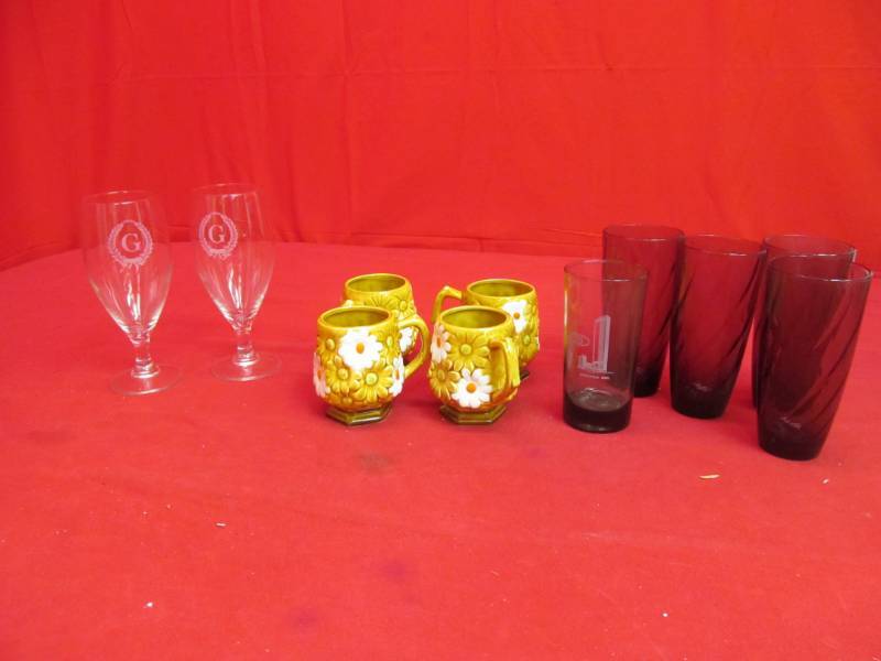 lot 71 image: glassware