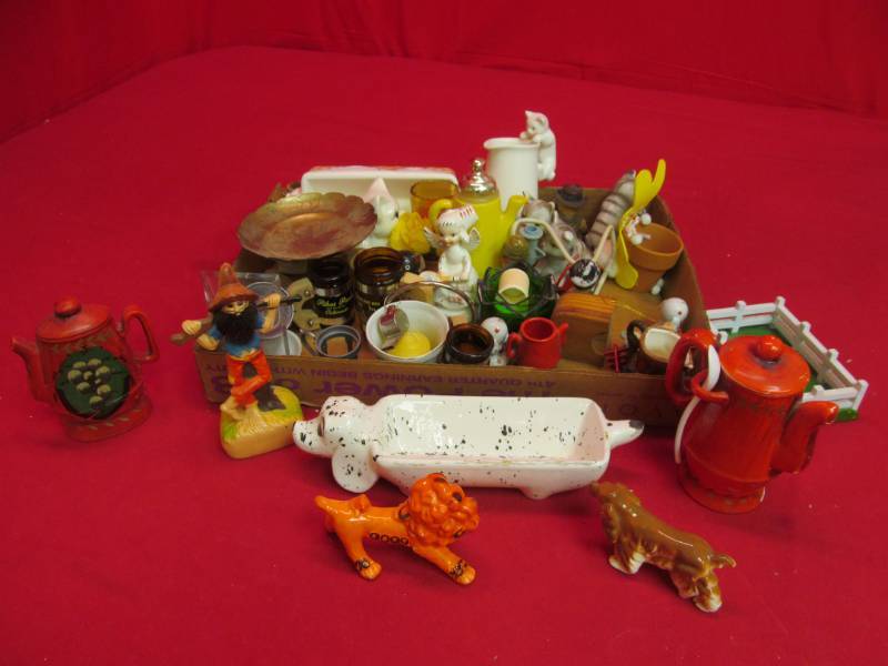 lot 74 image: collectibles