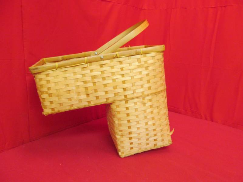 lot 75 image: basket