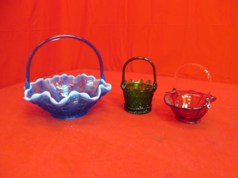 lot 78 image: glassware