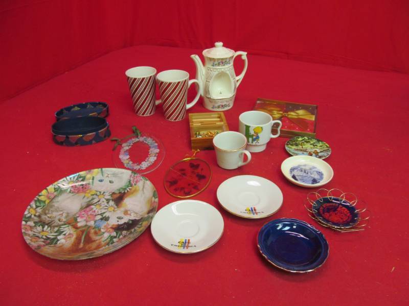 lot 121 image: collectibles