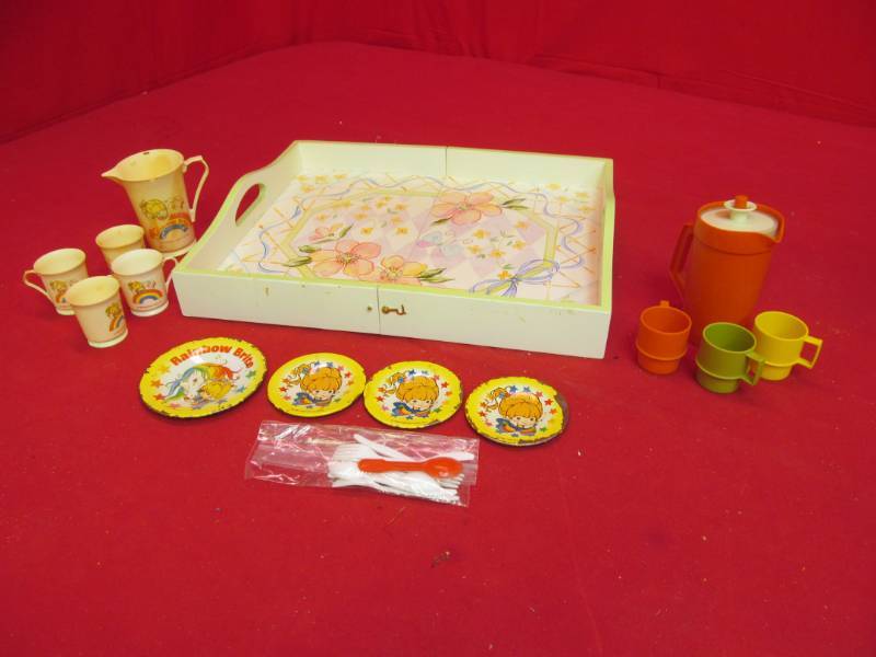 lot 126 image: childrens toys
