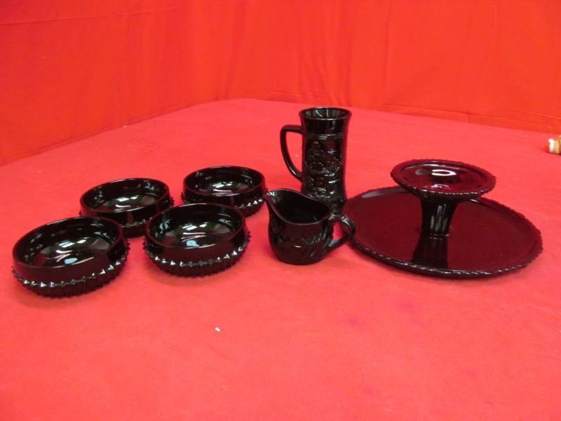 lot 136 image: glassware