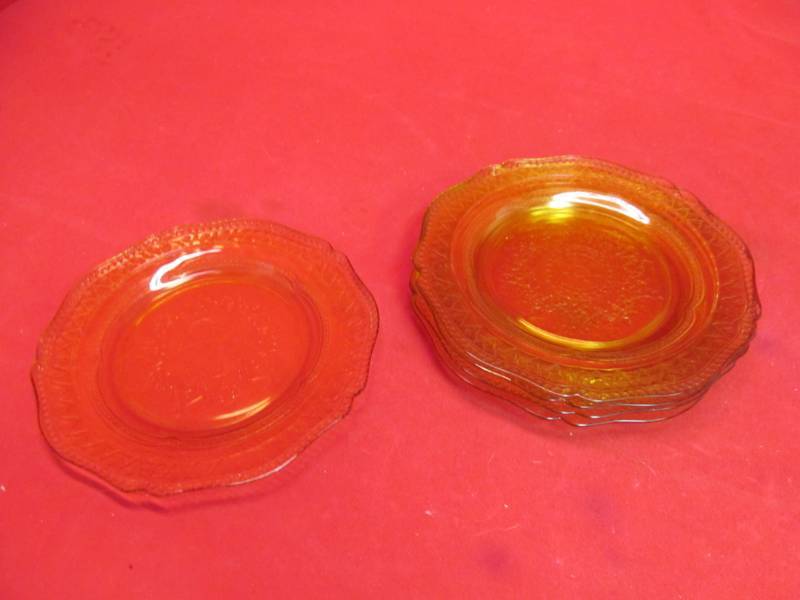 lot 149 image: glassware