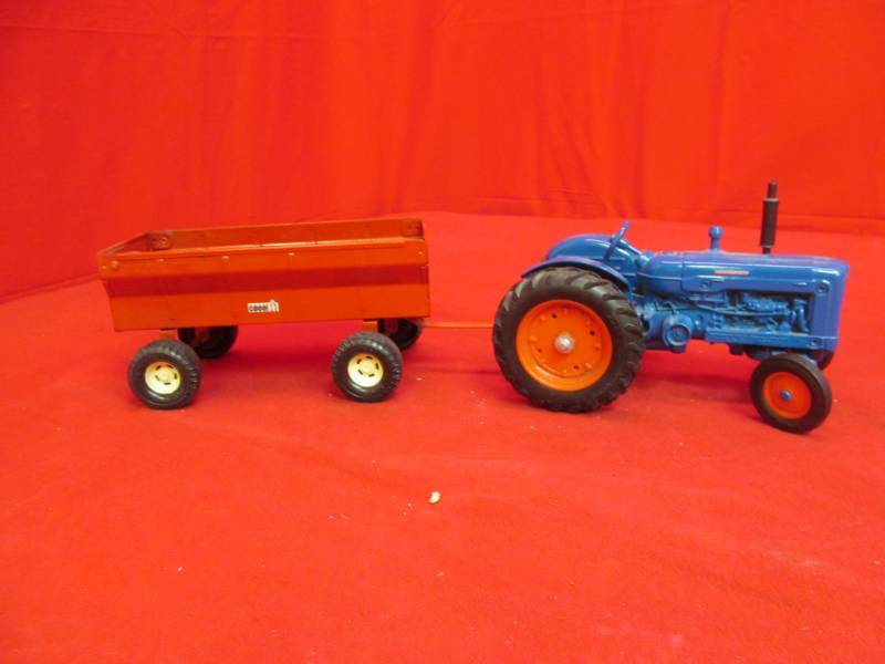 lot 172 image: collectibles