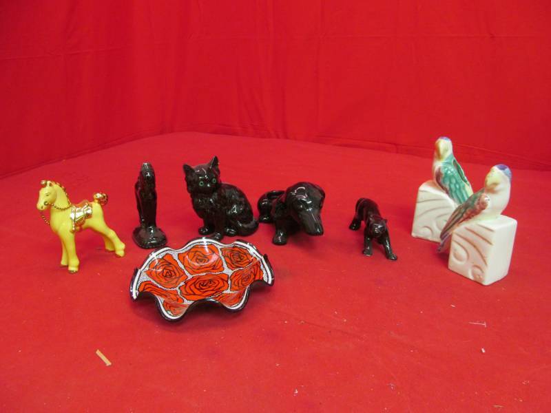 lot 177 image: figurines