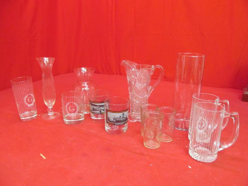 lot 180 image: glassware