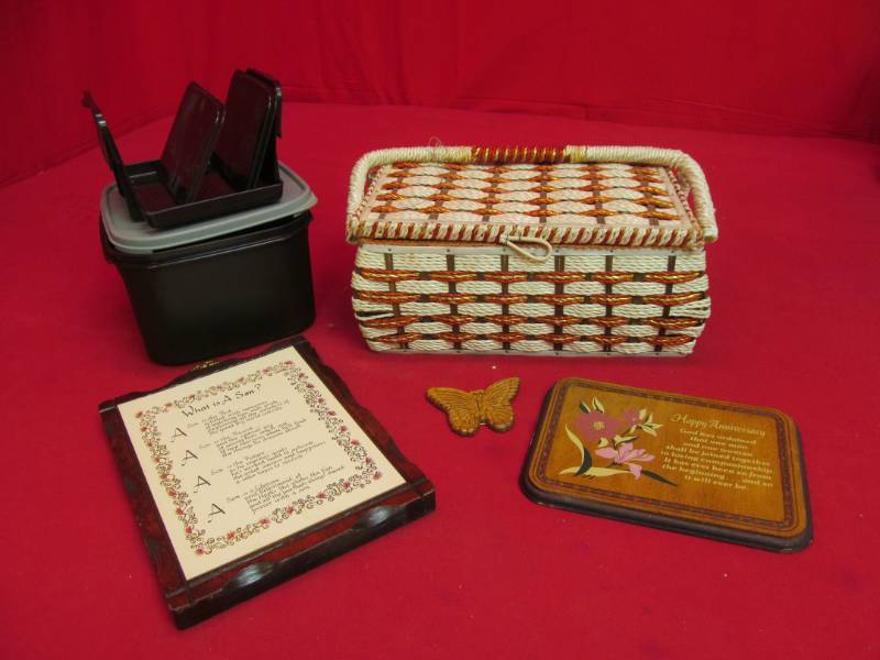lot 188 image: kitchen utensils