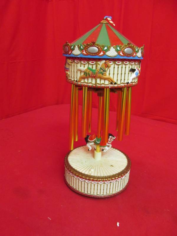 lot 203 image: collectibles