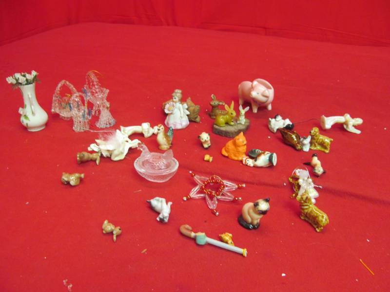 lot 209 image: collectibles
